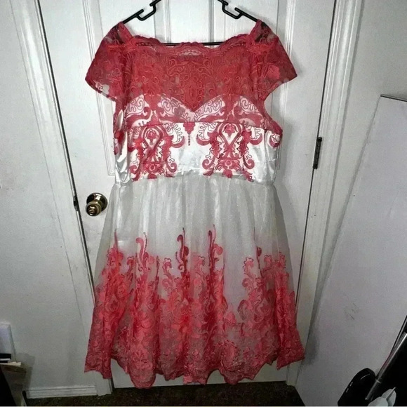 NWT Chi Chi London Coral Modcloth dress size 20 Midi Prom Celebration Wedding - Picture 4 of 7